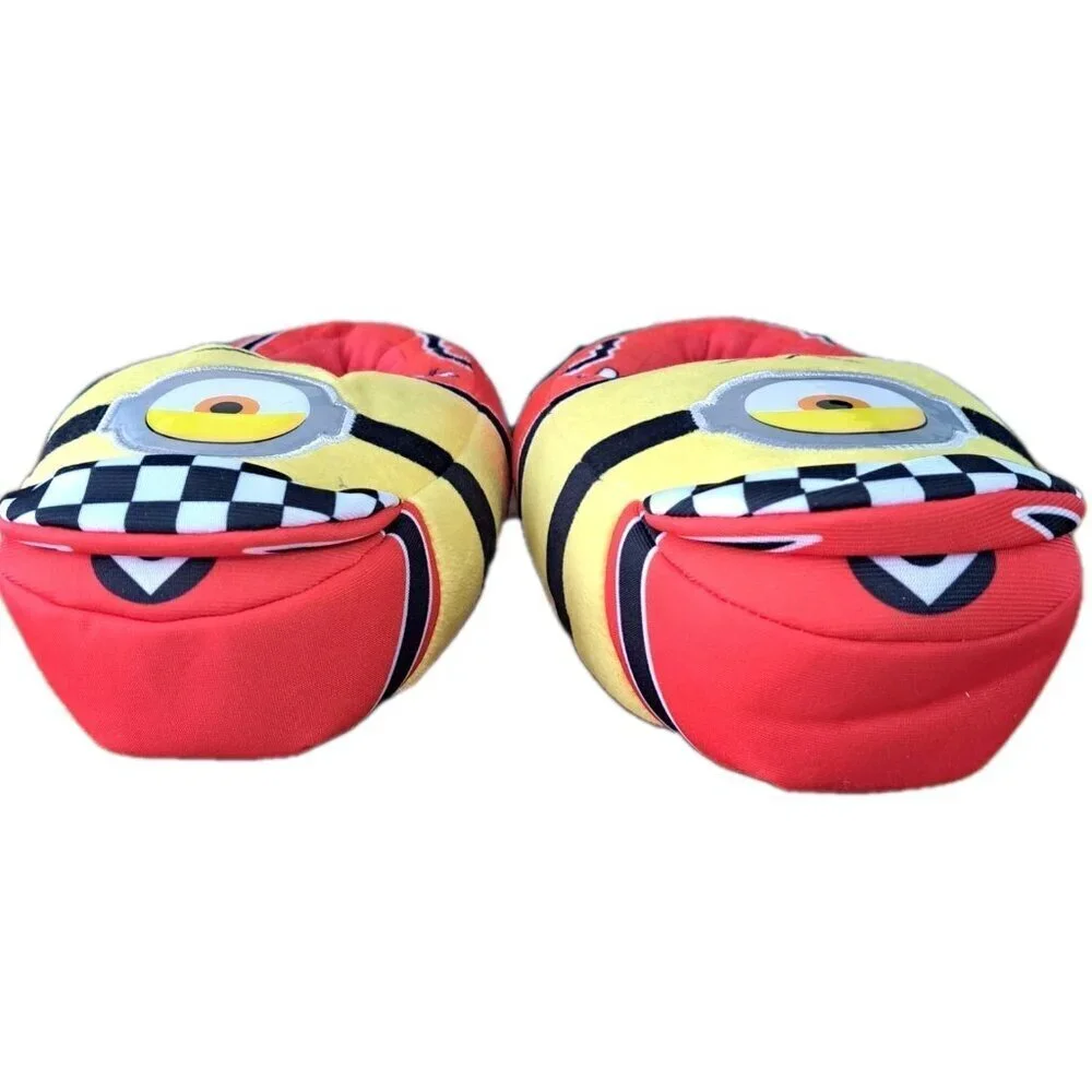 Universal Studios Dispicable Me 4 Children's Slippers Size 8-10